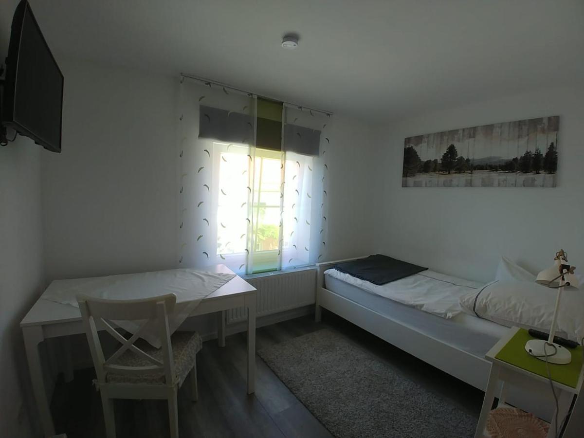 Apartmentvermietung Ingrid Bolkart - Landleben 6 Illertissen Bagian luar foto